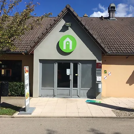 Campanile Besancon-ouest Chateaufarine Otel 3*